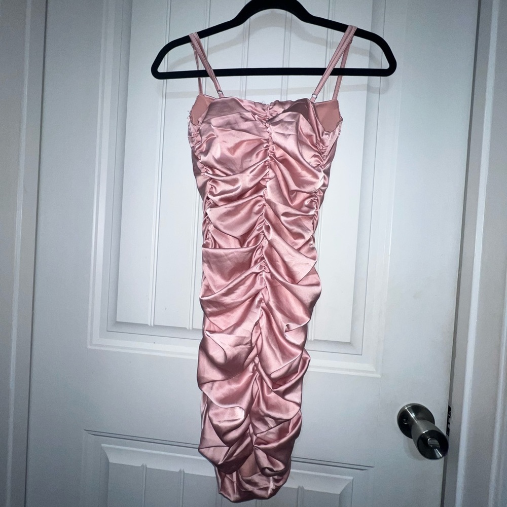 Pink Ruched Dress - Picture 3 of 4